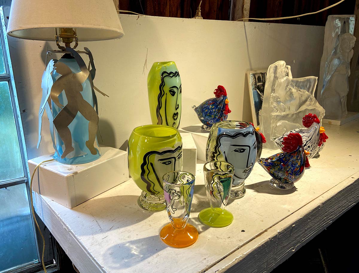 BernsteinGlass-face-goblets-and-chickens