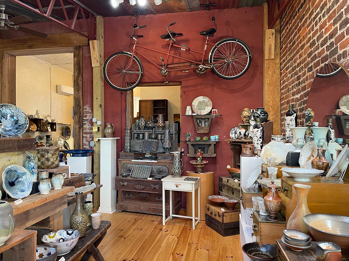 InTandemGallery-display-with-bicycle