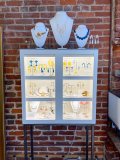 Mora-jewelry-case-yellow-blue