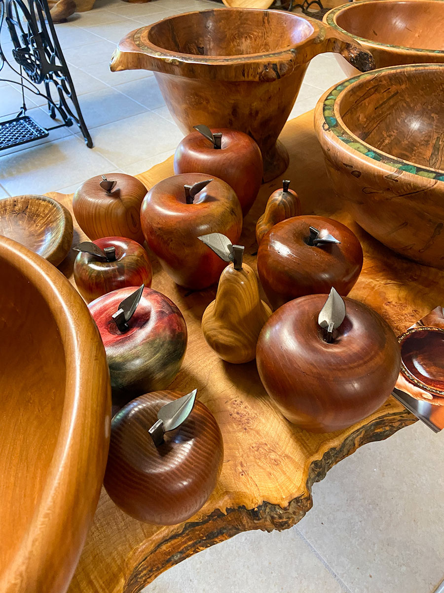 NathanFavors-wooden-apples-bowls