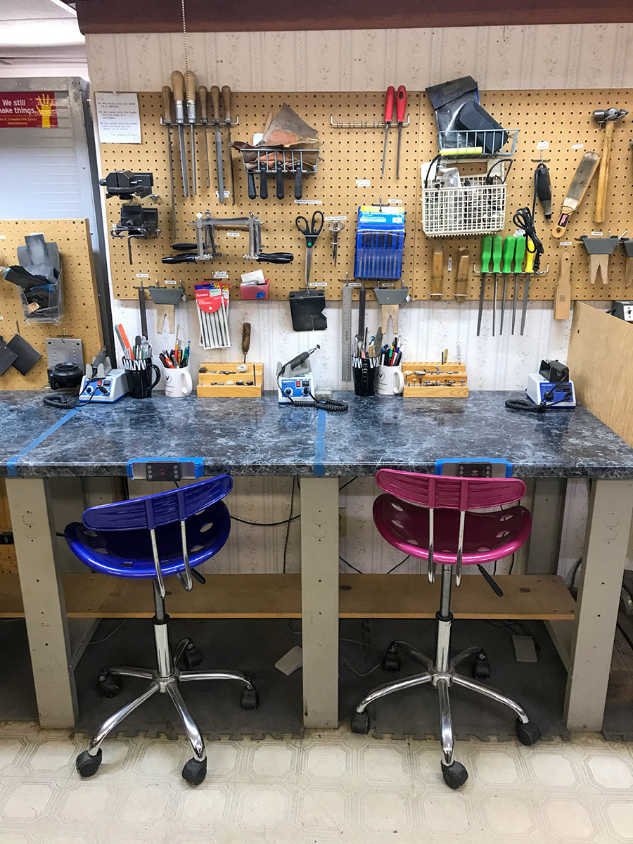 MountainMetalsmithsSchool-work-stations