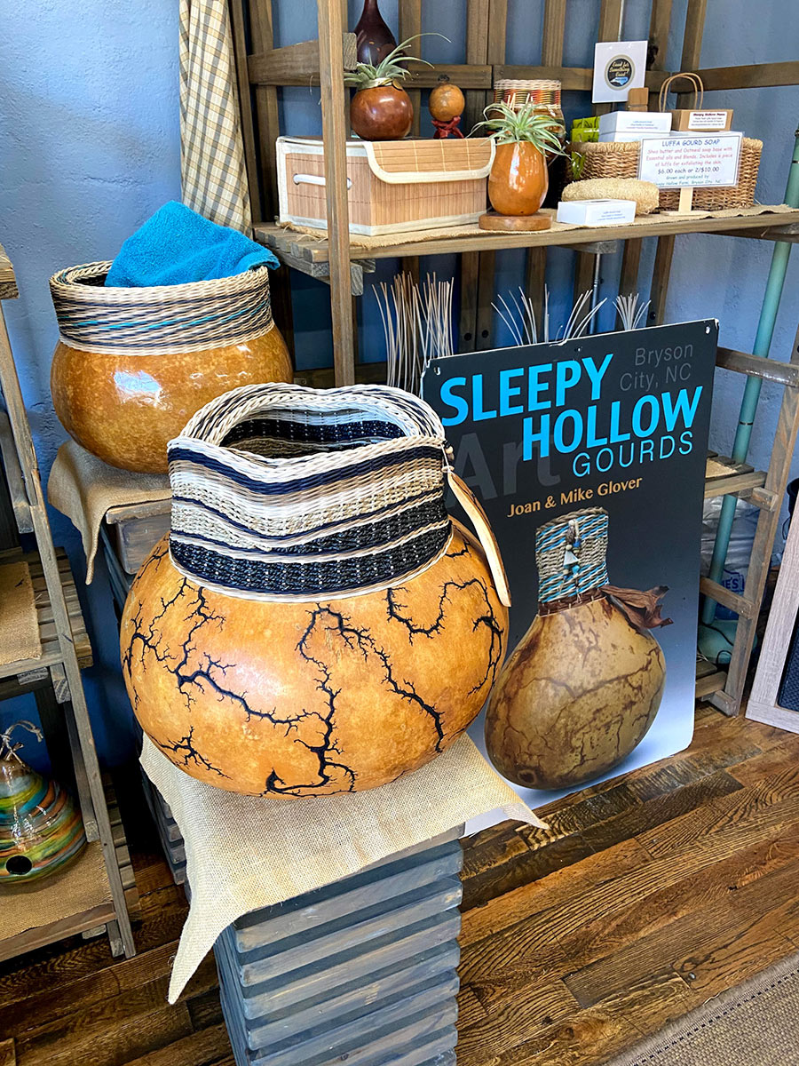 SleepyHollowGourds-large-gourd-baskets
