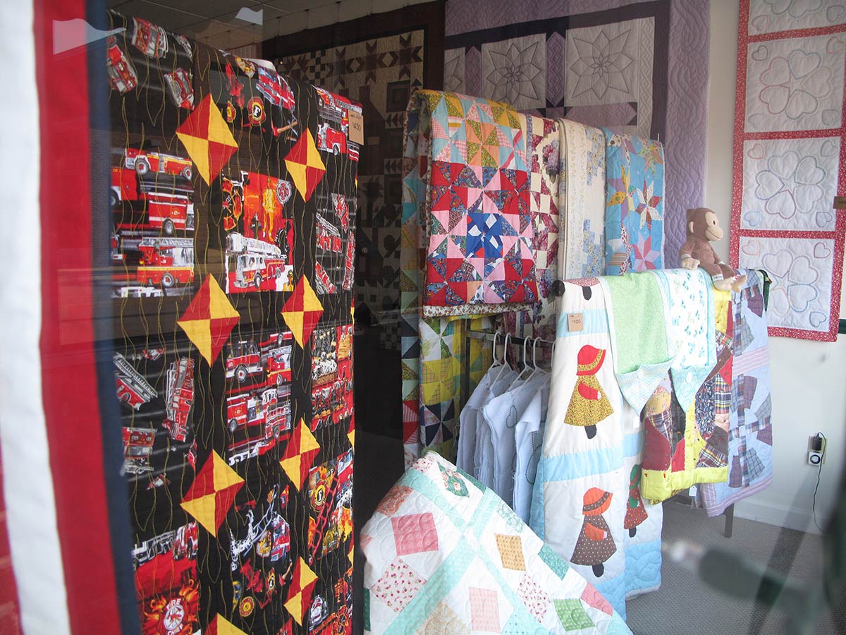 YadkinValleyQuilts-quilt-display
