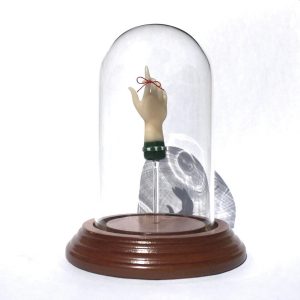 Kit Paulson. “Remember Not to Forget Bell Jar,” 2001. Borosilicate glass, thread, wooden base, glass cloche